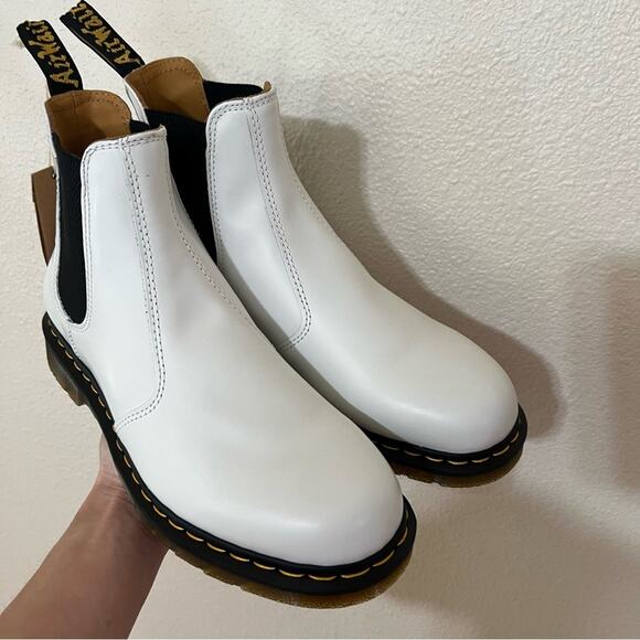 Dr. Martens 2976 YS Yellow Stitch Smooth Leather Chelsea Boots in White NEW 11 - Picture 2 of 7